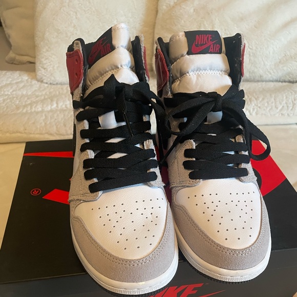 Jordan 1 Retro High - Picture 3 of 5
